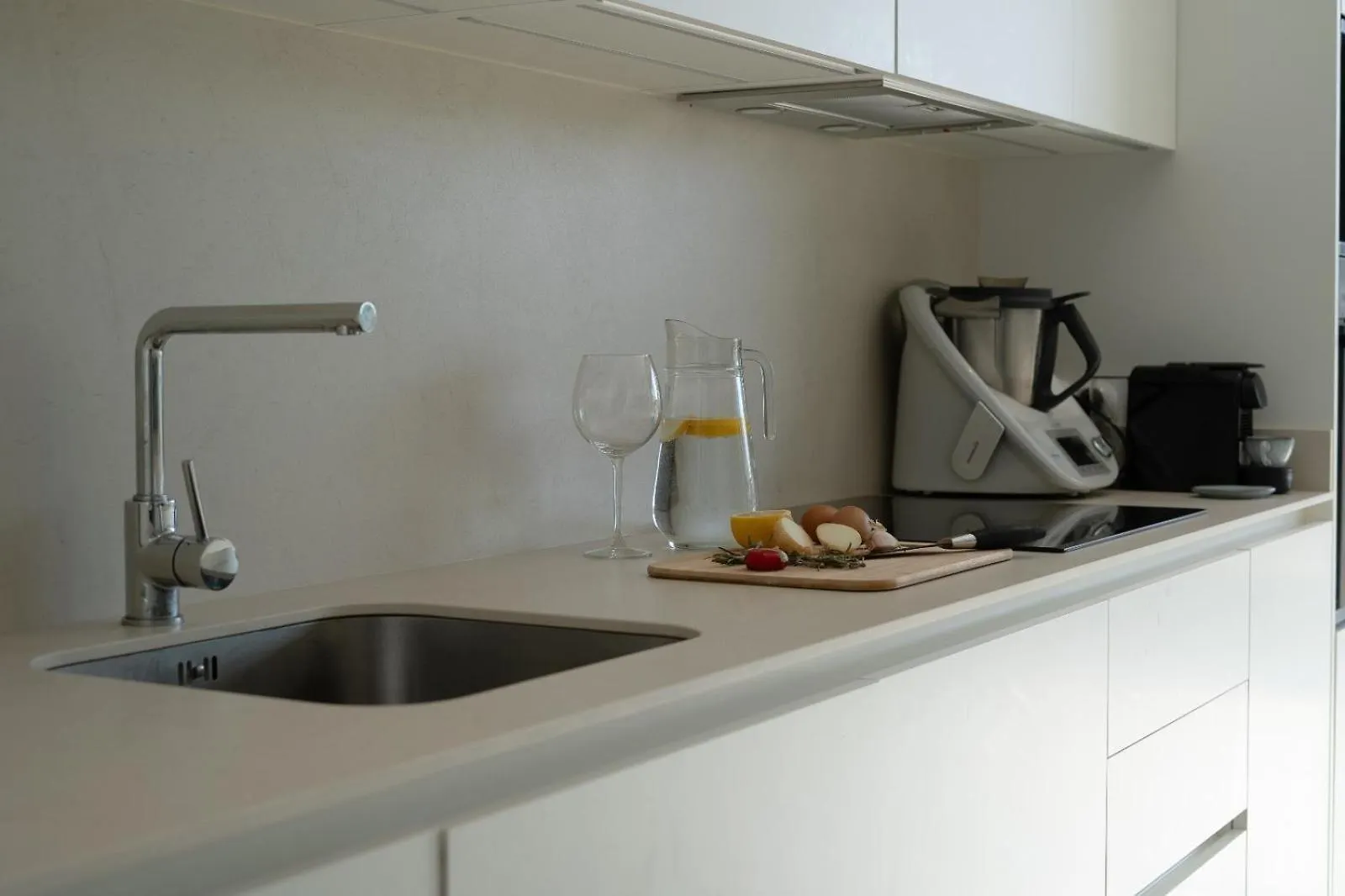 Vivi Homes - Sunset Pool, Sauna, Gym & Beach Torremolinos