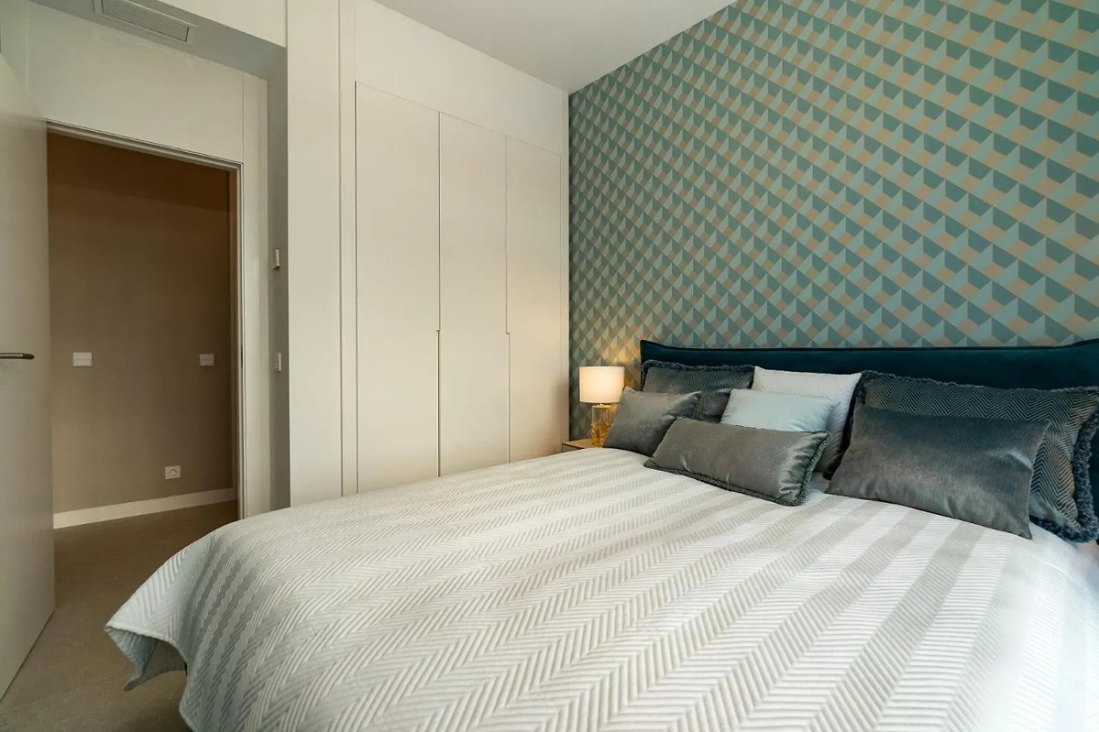 Vivi Homes - Sunset Pool, Sauna, Gym & Beach Torremolinos 0*,