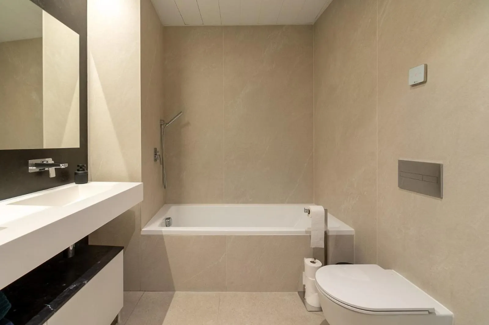 Apartment Vivi Homes - Sunset Pool, Sauna, Gym & Beach Torremolinos Spain