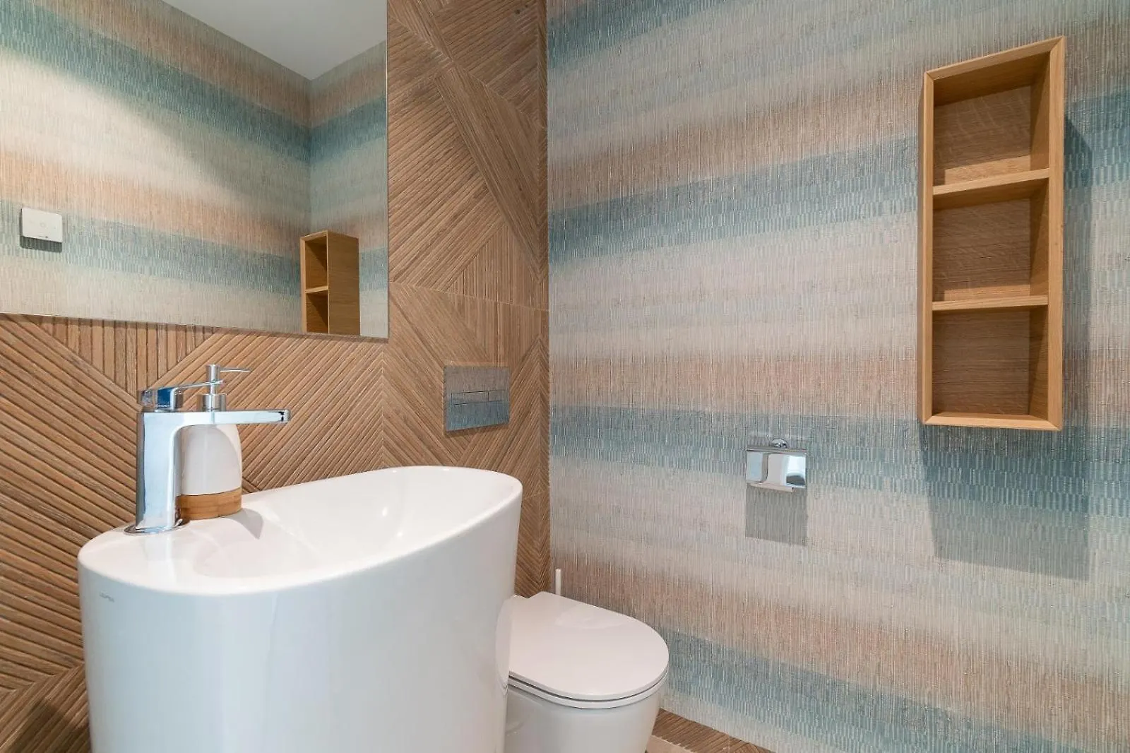 Vivi Homes - Sunset Pool, Sauna, Gym & Beach Torremolinos