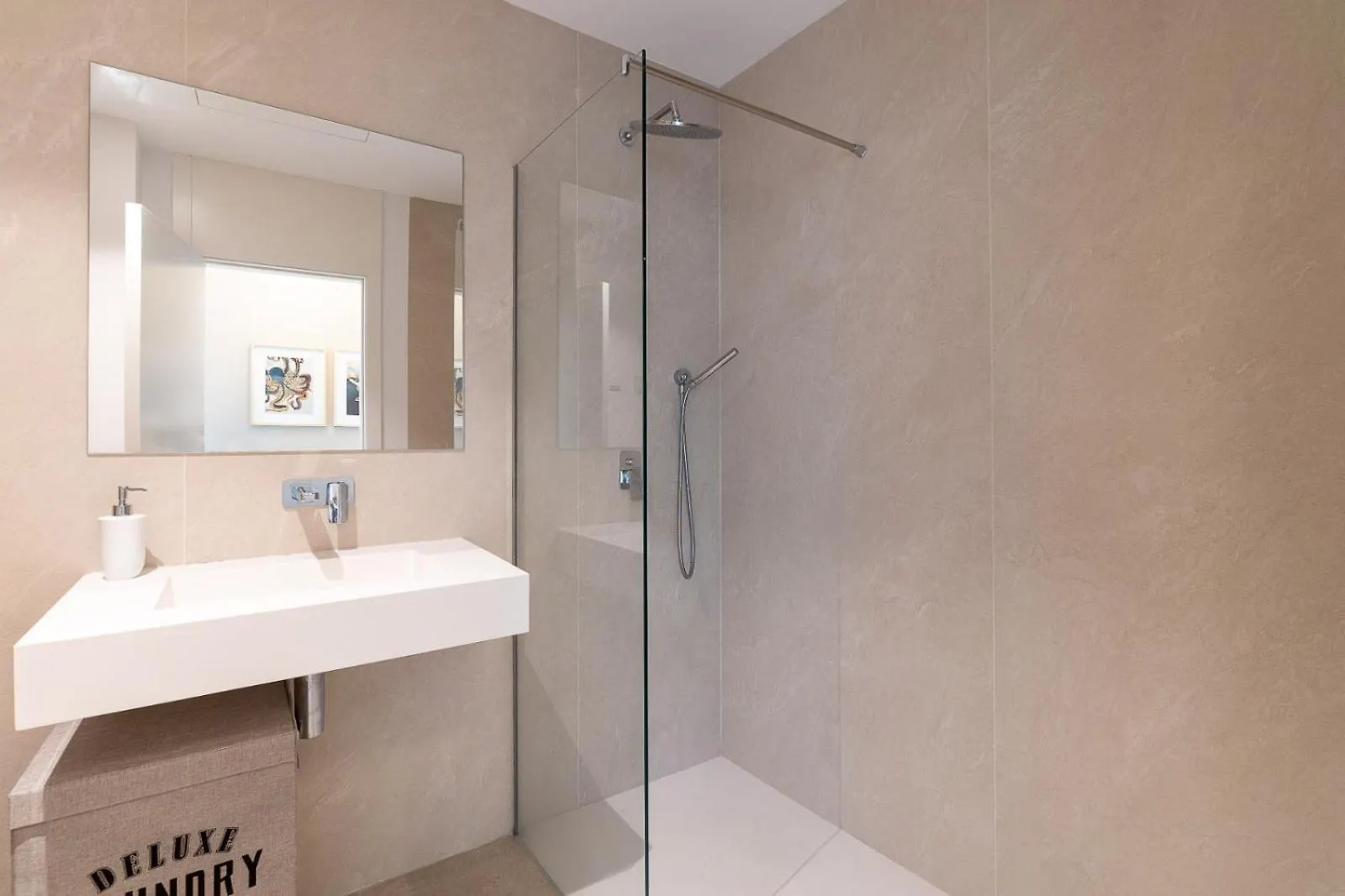 Vivi Homes - Sunset Pool, Sauna, Gym & Beach Torremolinos 0*,  Spain