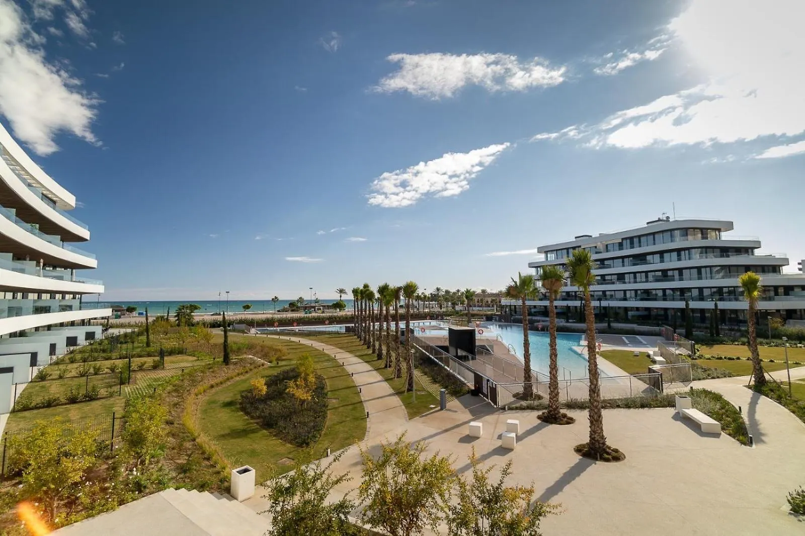 Vivi Homes - Sunset Pool, Sauna, Gym & Beach Torremolinos