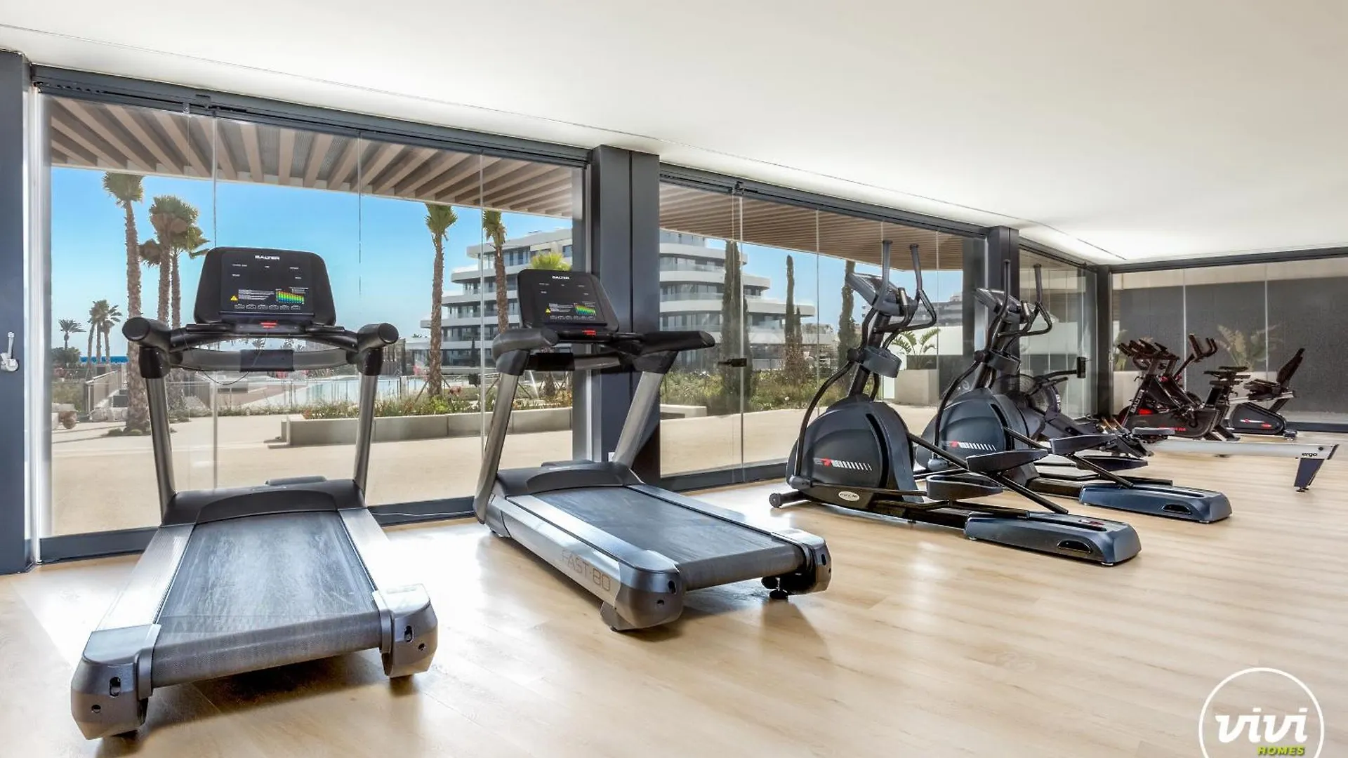 Vivi Homes - Sunset Pool, Sauna, Gym & Beach Torremolinos 0*,  Spain